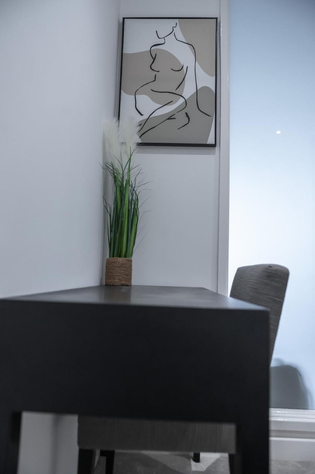 Hive Apartment *